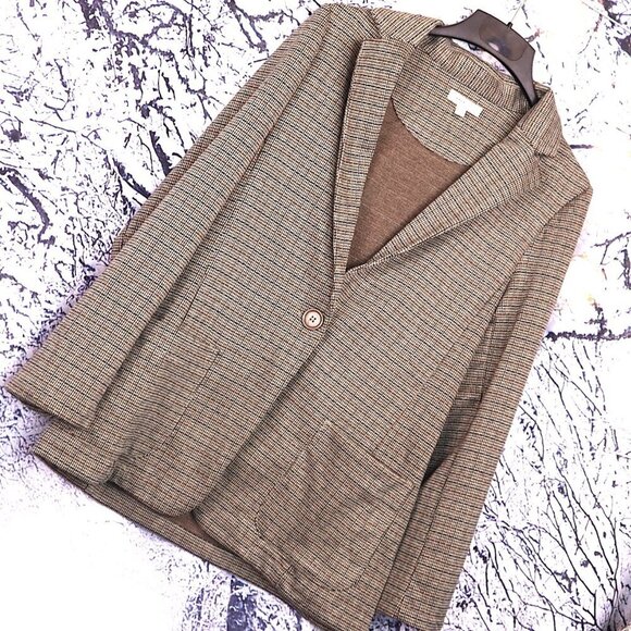 Max Studio Jackets & Blazers - TAN KNIT BLAZER L Max Studio Dark Academia Fall Neutral Brown Grey Office Work